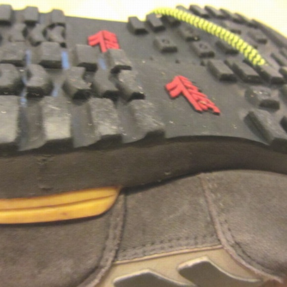 VINTAGE HI-TEC RUGGED OUTDOOR BOOTS Size 7.5US - Picture 7 of 8